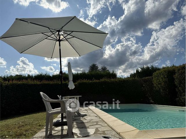 Villa in residenziale in Frazione Sessant 202