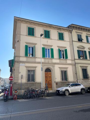 Appartamento in residenziale in Via dei della Robbia