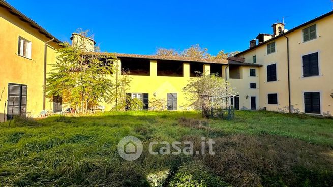 Capannone in commerciale in S.S. 94 BIS DEI GIOVI