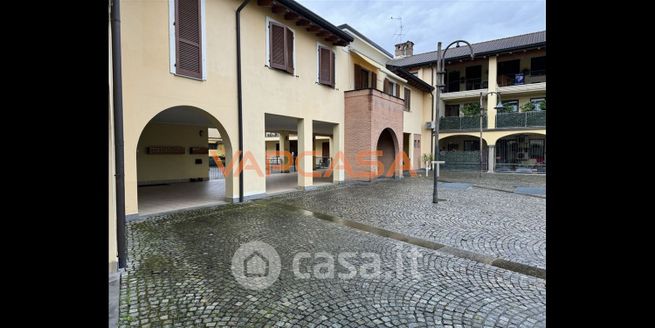 Ufficio in commerciale in 