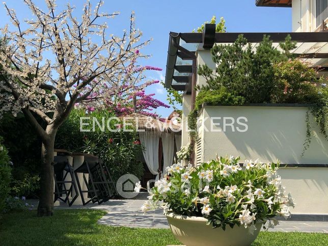 Villa in residenziale in Via Spitzer