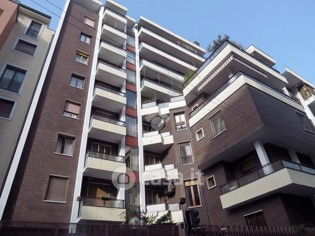 Appartamento in residenziale in Via Albino 2