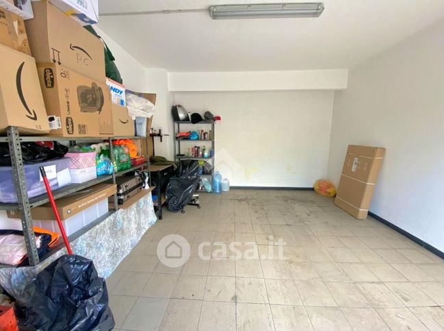 Garage/posto auto in residenziale in Via Borzoli