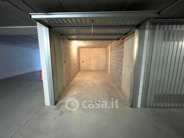 Box/posto auto in residenziale in Via Ludovico Ariosto 23