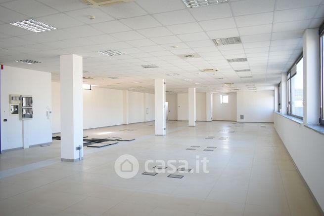 Ufficio in commerciale in Via Gallarate 211