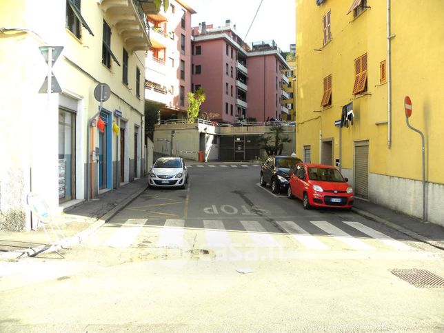 Box/posto auto in residenziale in Via Silvio Spaventa