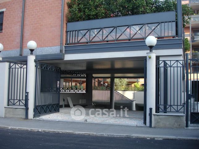 Box/posto auto in residenziale in Via Bernardo Rucellai 6