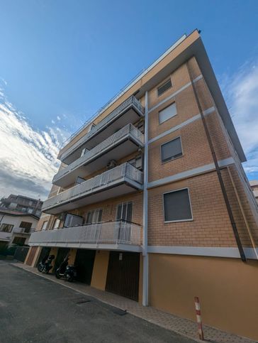 Garage/posto auto in residenziale in Via delle Arene