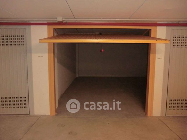 Box/posto auto in residenziale in
