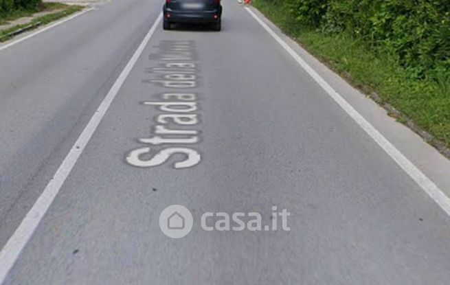 Capannone in commerciale in Strada della Marina 2