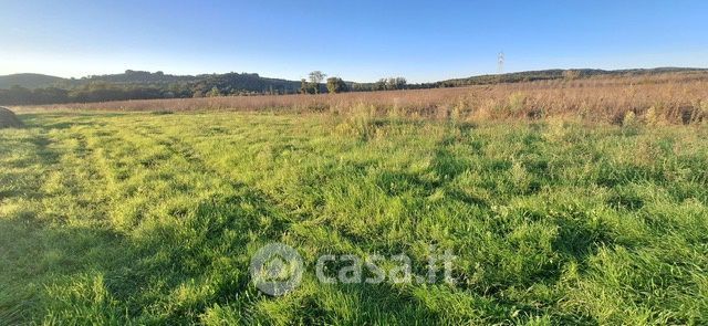 Terreno agricolo in commerciale in 