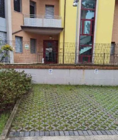 Box/posto auto in residenziale in Viale della Repubblica