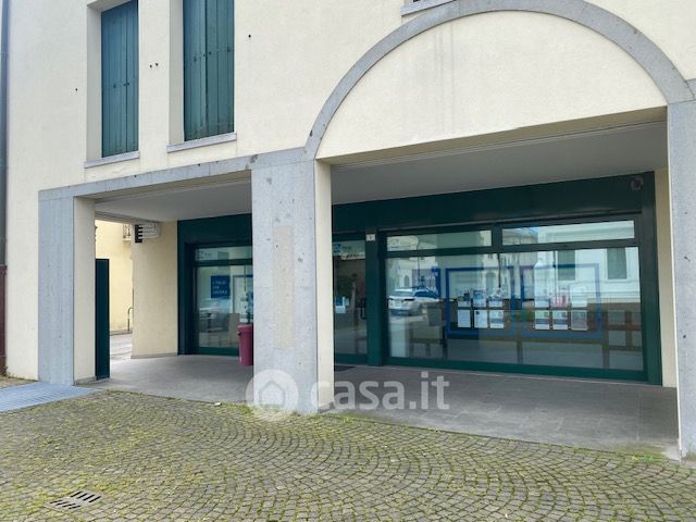 Ufficio in commerciale in Cortile San Martino