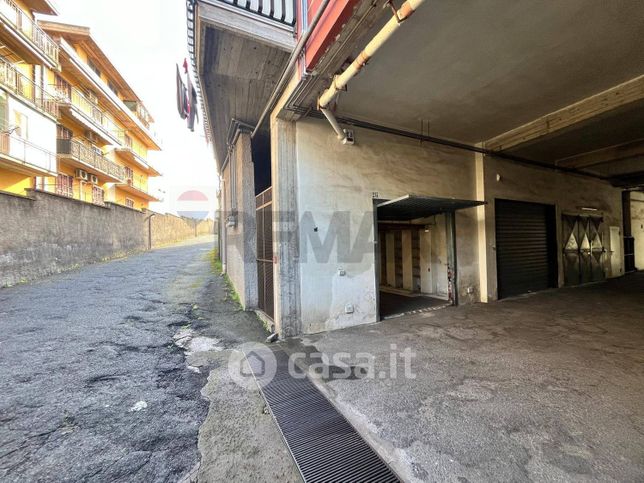Box/posto auto in residenziale in Via Curia 157