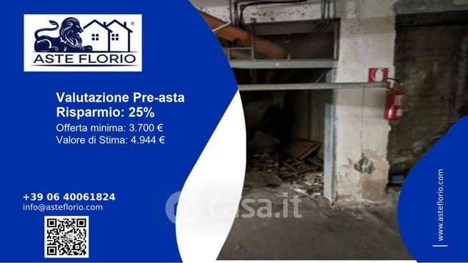 Box/posto auto in residenziale in Via Vittorio Emanuele
