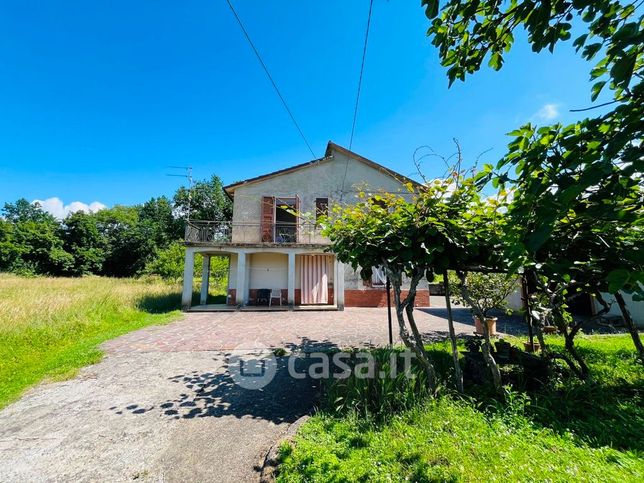 Casa indipendente in residenziale in Via XXV Aprile 20