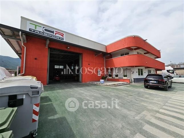 Capannone in commerciale in Strada Provinciale 11