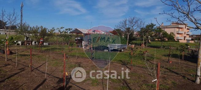 Terreno agricolo in commerciale in Via Padova 8