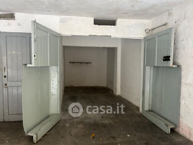 Garage/posto auto in residenziale in Via della Tagliata