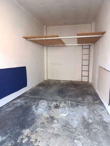 Box/posto auto in residenziale in Via Don Minzoni 1