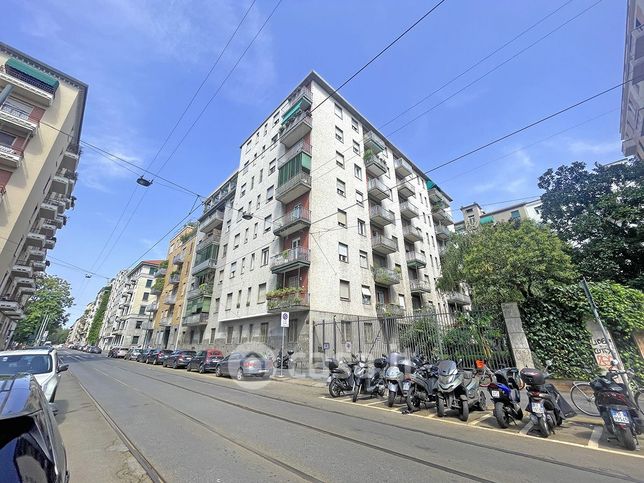 Appartamento in residenziale in Viale Coni Zugna 33