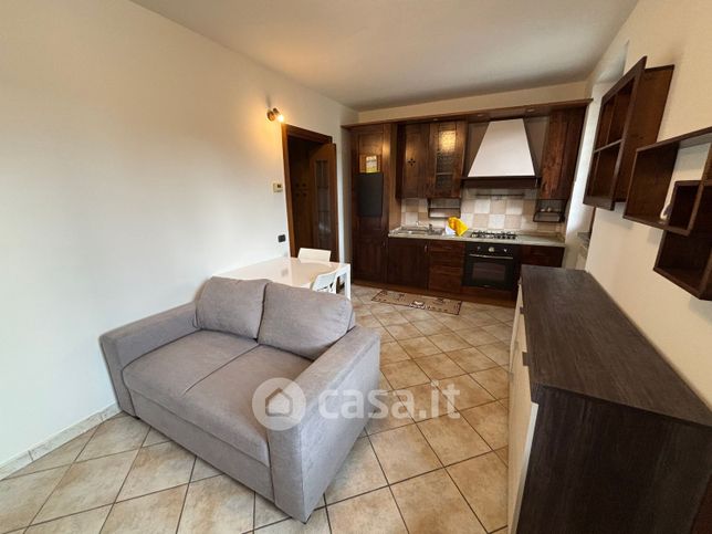 Appartamento in residenziale in Via Longobardica