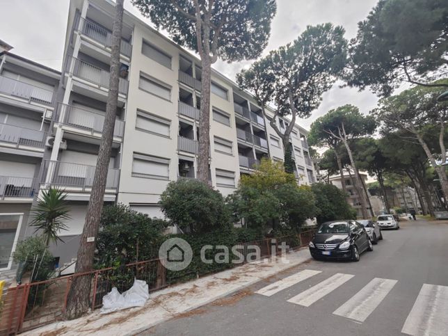 Appartamento in residenziale in Viale dei Pini