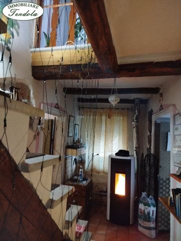 Casa bi/trifamiliare in residenziale in 