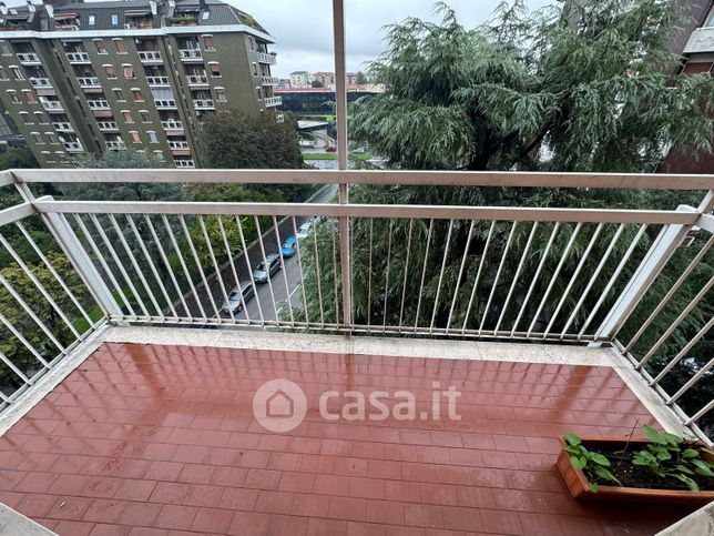 Appartamento in residenziale in Via Ambrogio Alciati 15