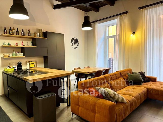 Appartamento in residenziale in Via Chiaia 247