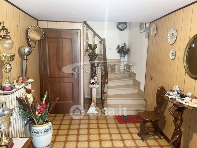Casa indipendente in residenziale in 