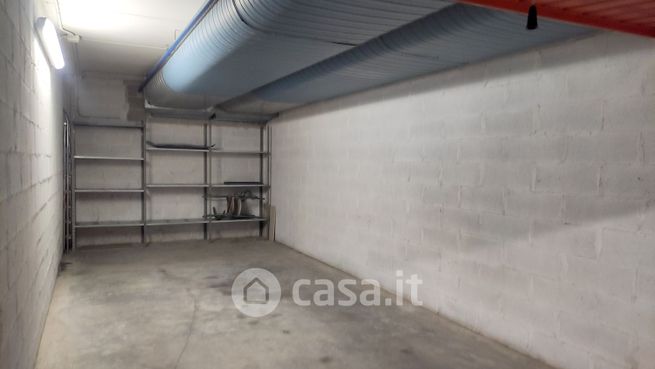 Box/posto auto in residenziale in Piazzale Eugenio Curiel