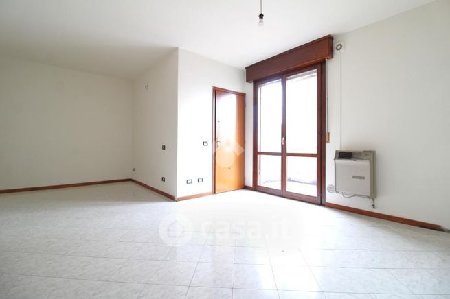 Appartamento in residenziale in Viale Lucania 1