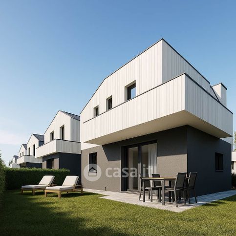 Casa bi/trifamiliare in residenziale in 