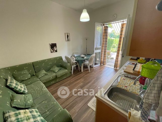 Villetta a schiera in residenziale in Via Hermitage Italia 14