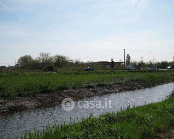 Terreno agricolo in commerciale in Corso del Popolo