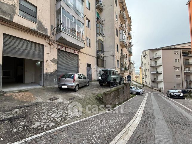 Box/posto auto in residenziale in Discesa San Gerardo 45