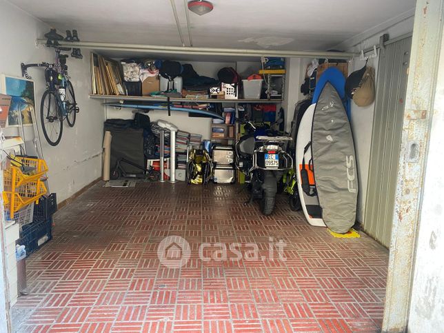 Garage/posto auto in residenziale in Via Belvedere