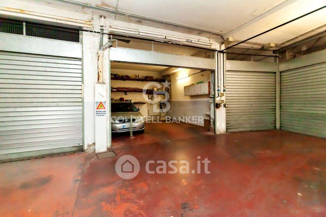 Garage/posto auto in residenziale in Via Acqua Donzella