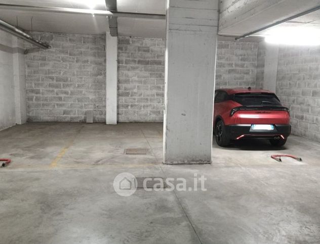 Box/posto auto in residenziale in Via Giovanni Bucco