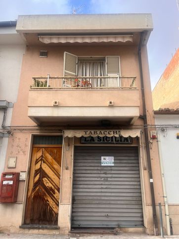 Casa indipendente in residenziale in Via Cacc. delle Alpi 305