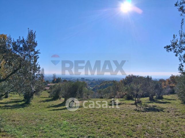 Terreno agricolo in commerciale in Via Montecagnoletto