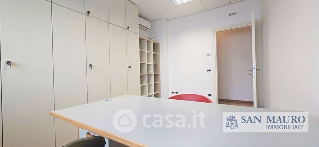 Ufficio in commerciale in Strada Provinciale 46 del Pasubio