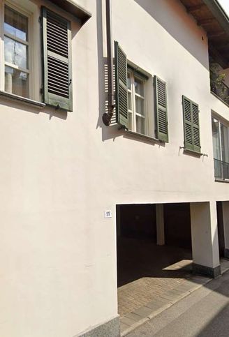 Box/posto auto in residenziale in Via Vincenzo Bellini 11