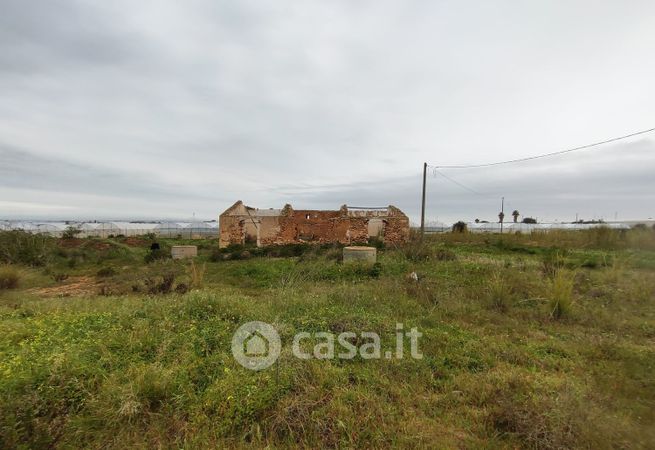 Terreno agricolo in commerciale in SP69