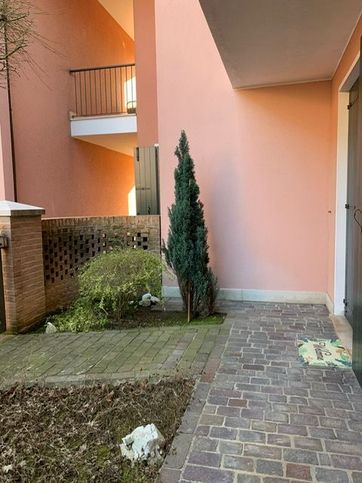 Villetta a schiera in residenziale in Viale Europa 10