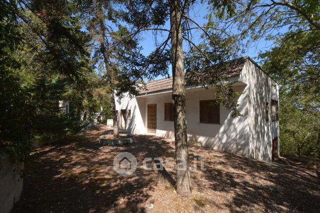 Villa in residenziale in Via Don Rocco Gallone
