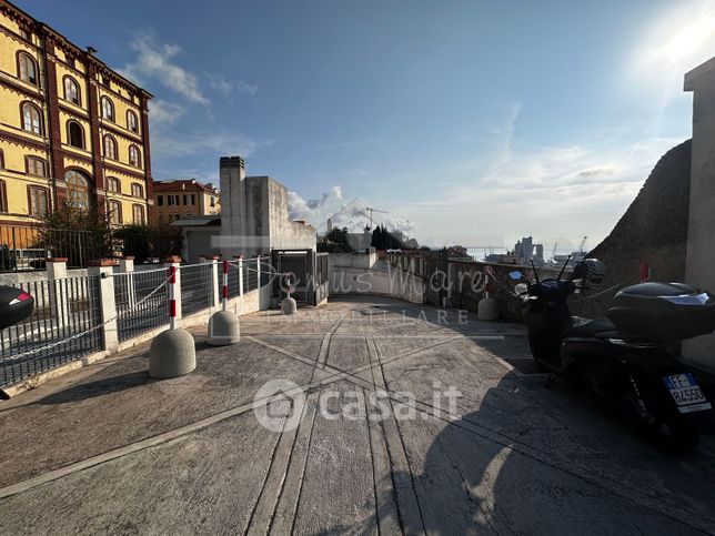 Garage/posto auto in residenziale in Via Davide Caminati 6