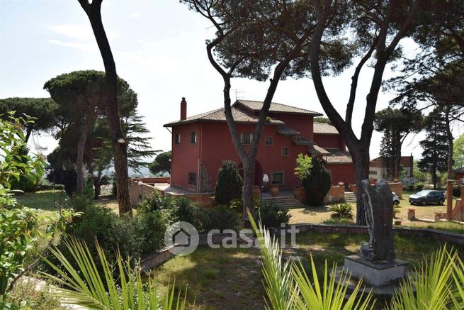 Villa in residenziale in Via Pagliarozza
