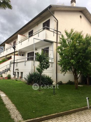 Villa in residenziale in Via Cascina Rossino 30